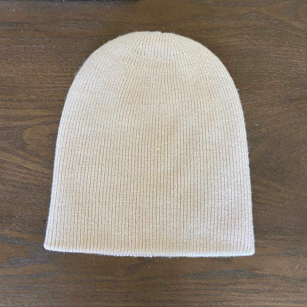 Aritzia MAIN CHARACTER Beanie